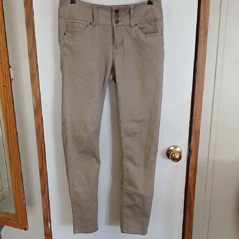 Chic Tan Skinny Pants